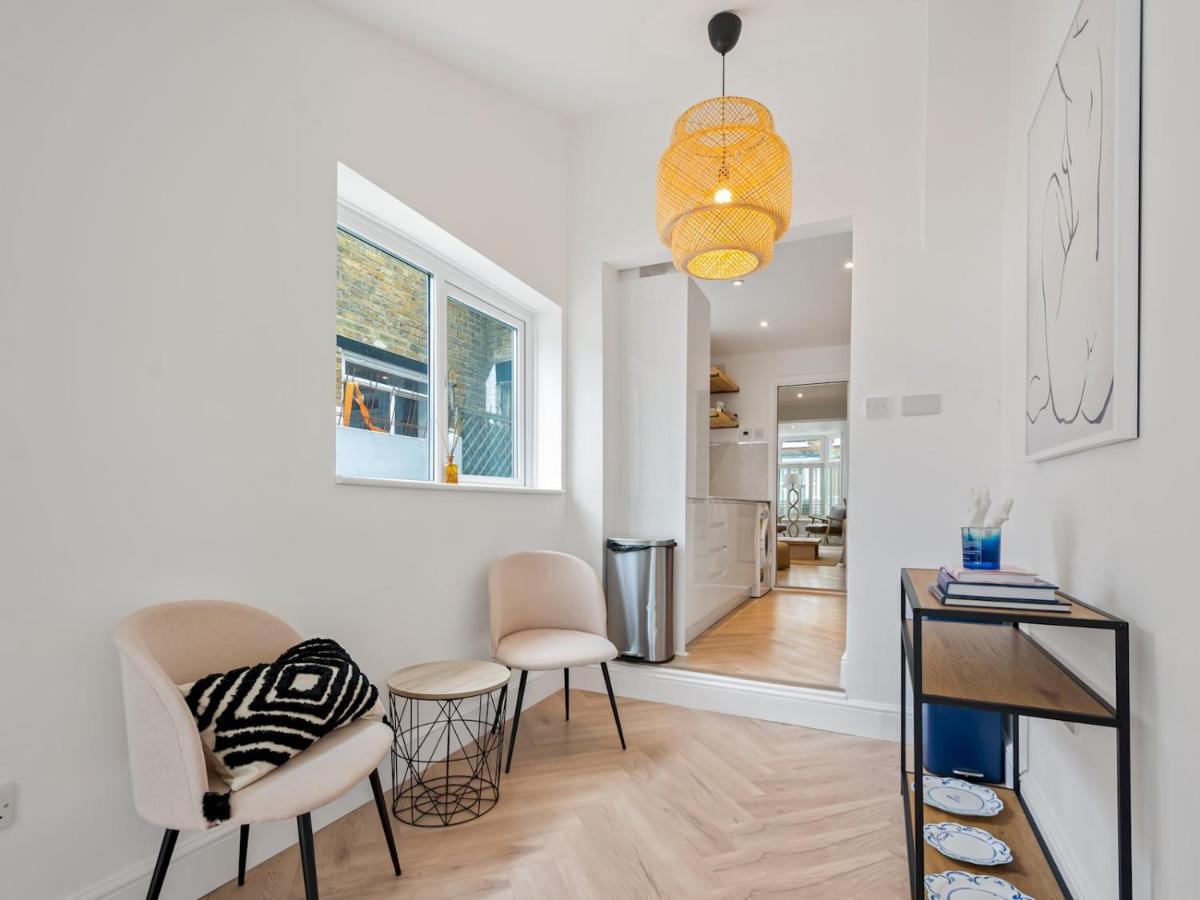 Pass The Keys 3 Bed Scandi Heaven Minutes From The Beach 위트스터블 외부 사진