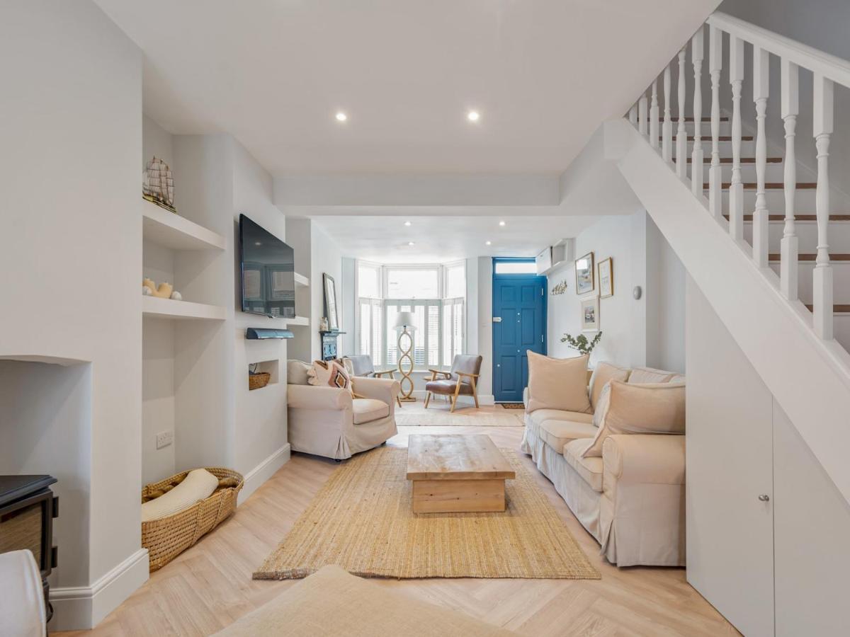 Pass The Keys 3 Bed Scandi Heaven Minutes From The Beach 위트스터블 외부 사진